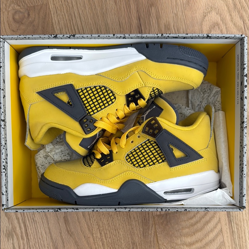 Air Jordan Retro Yellow and Black Sneakers